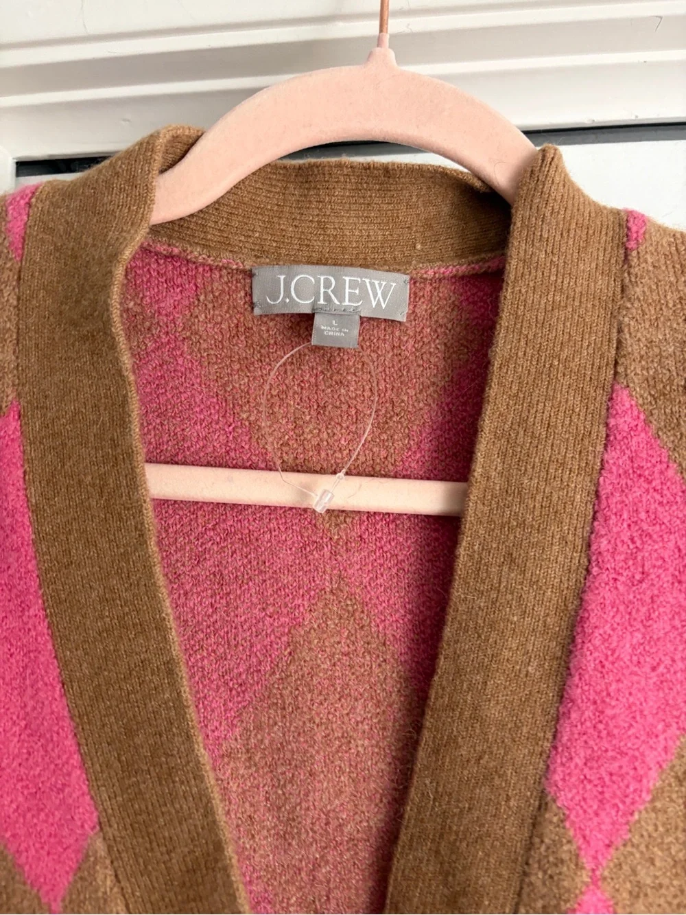 Like-new J. Crew Argyle V-neck cardigan sweater in Supersoft yarn Acorn Azalea